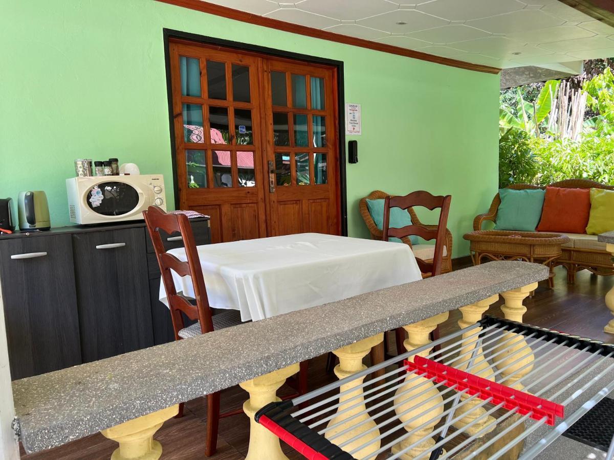 Chloe'S Cottage Self-Catering La Digue Eksteriør bilde