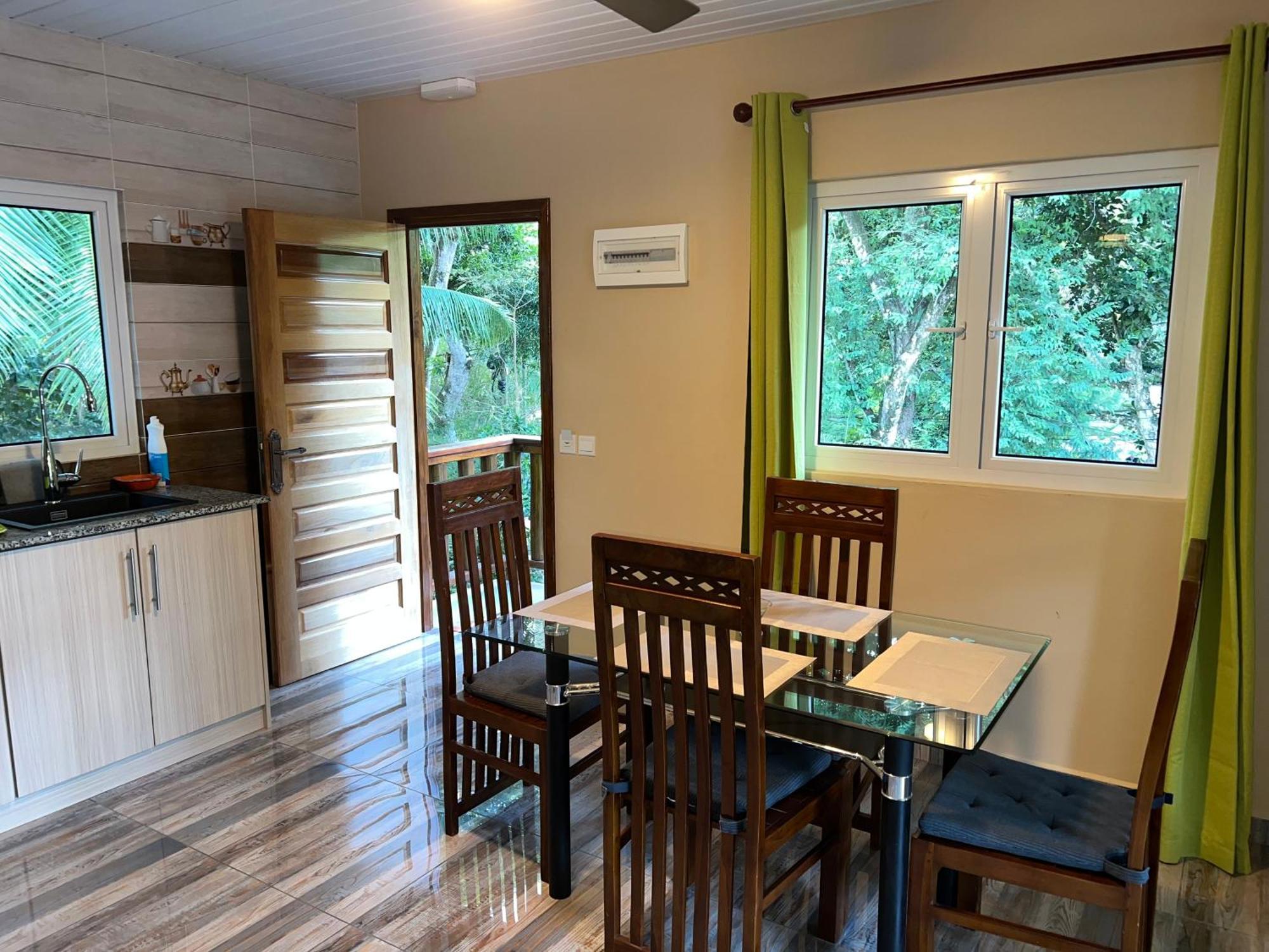 Chloe'S Cottage Self-Catering La Digue Eksteriør bilde