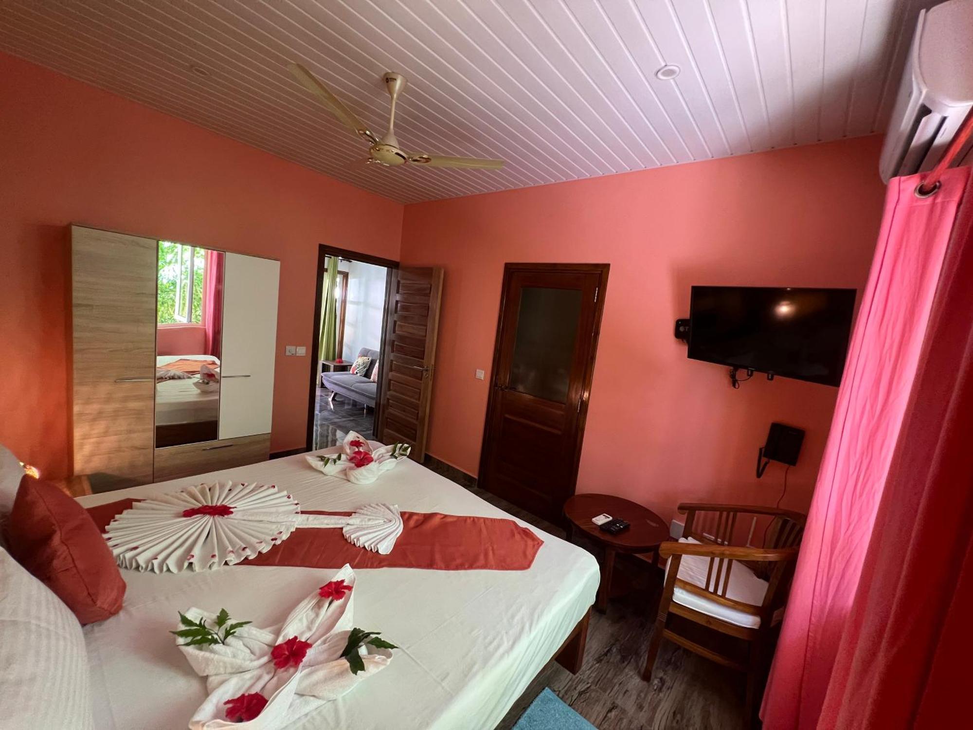 Chloe'S Cottage Self-Catering La Digue Eksteriør bilde