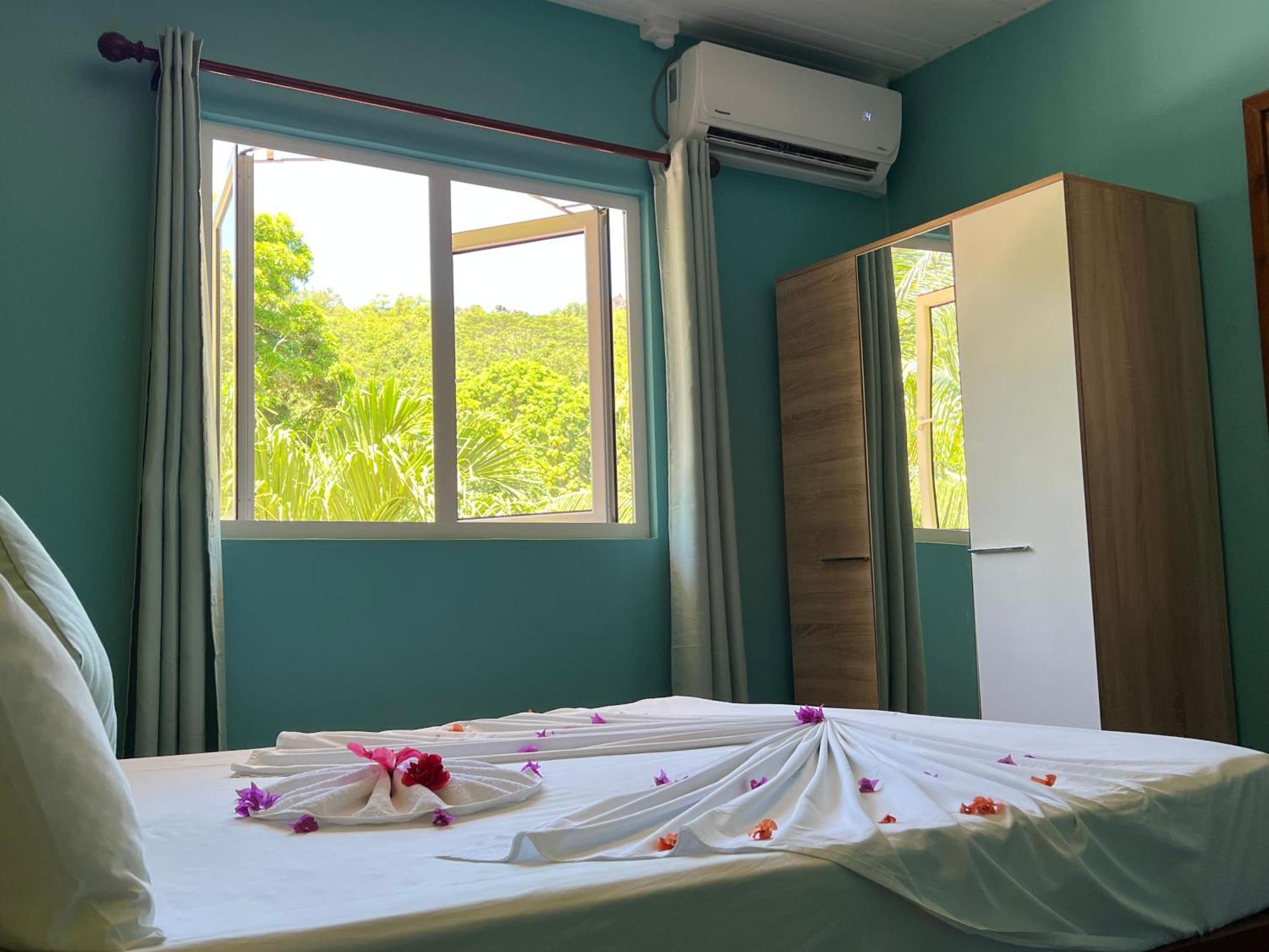 Chloe'S Cottage Self-Catering La Digue Eksteriør bilde