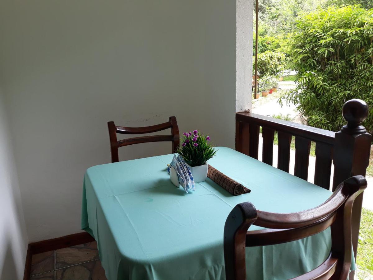 Chloe'S Cottage Self-Catering La Digue Rom bilde